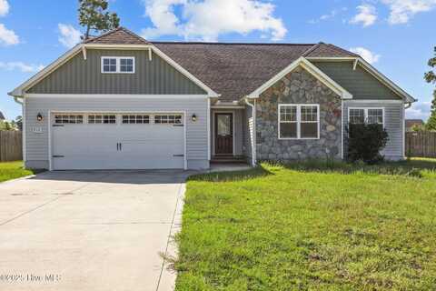 712 Addor Drive, Richlands, NC 28574
