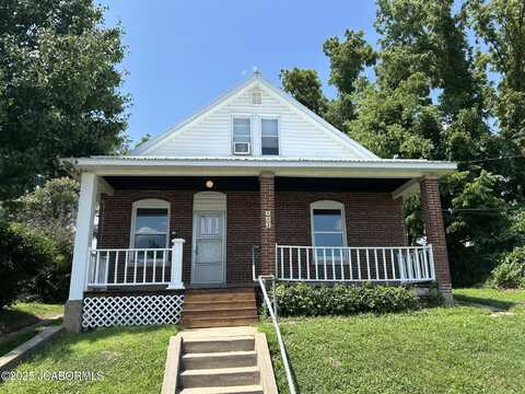 804 JACKSON STREET, Jefferson City, MO 65101