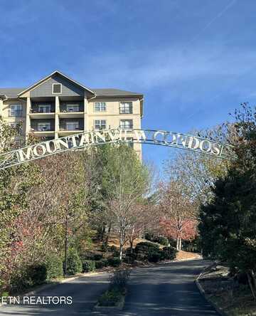 124 Plaza Drive, Pigeon Forge, TN 37863