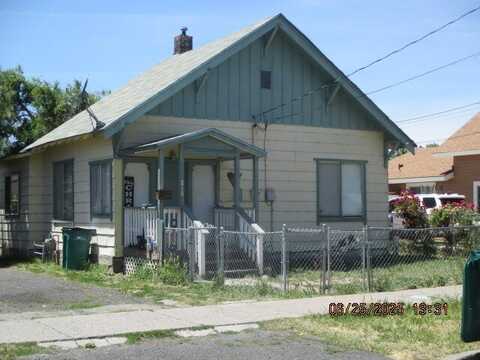 216 Michigan Avenue, Klamath Falls, OR 97601
