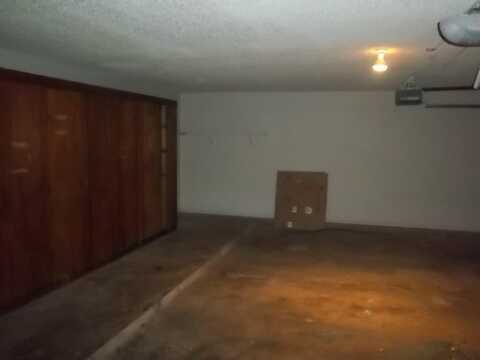 8607 Utica Avenue, Lubbock, TX 79424
