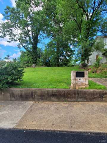 40 Hollins Mill Road, Lynchburg, VA 24504