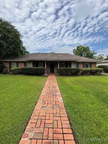 2200 Wentworth Drive, Montgomery, AL 36106