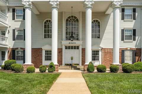 2323 Manor Grove Drive, Chesterfield, MO 63017