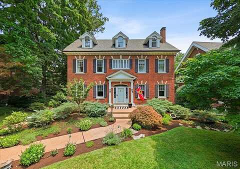 6363 Pershing Avenue, University City, MO 63130