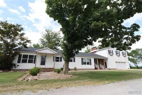 1001 E 2nd Street, Saint Peter, IL 62880