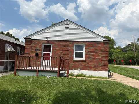 8301 Archer Avenue, University City, MO 63132