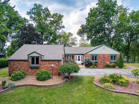 44 Matterhorn Drive, Glen Carbon, IL 62034