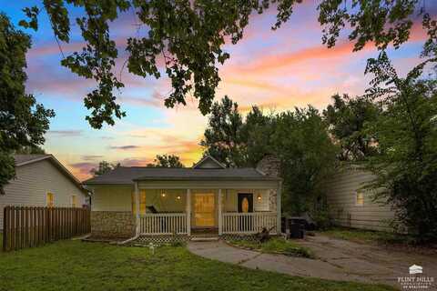 1970 Lincoln Drive, Manhattan, KS 66502