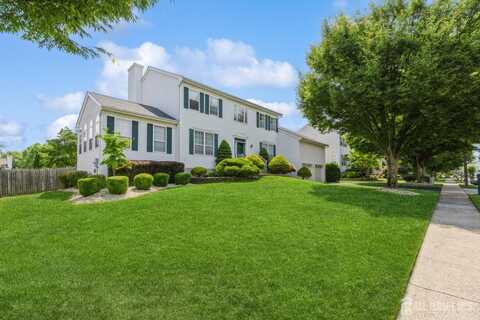 7 Country Woods Drive, Brunswick Gardens, NJ 08824