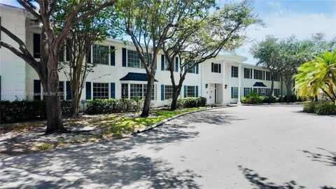 2250 NE 66th St, Fort Lauderdale, FL 33308
