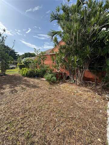 6410 SW 39th St, Miami, FL 33155