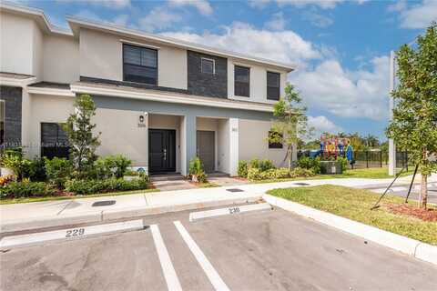 302 NE 1st Dr, Florida City, FL 33034