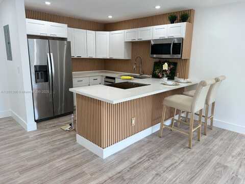 15201 NE 6th Ave, Miami, FL 33162