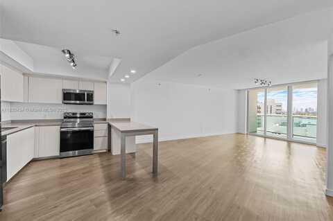 1500 Bay Rd, Miami Beach, FL 33139