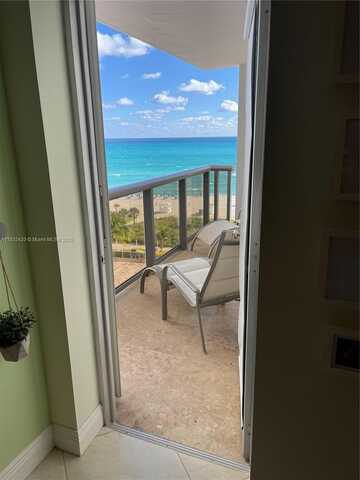 6039 Collins Ave, Miami Beach, FL 33140
