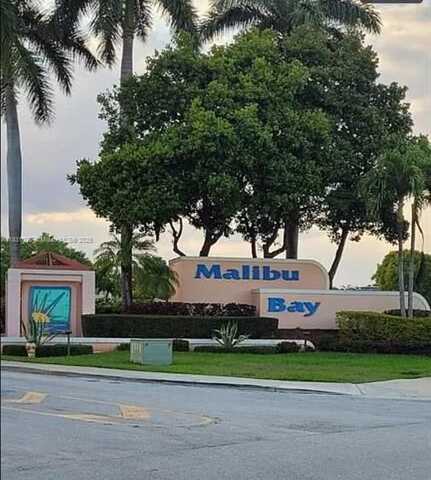 521 NW 208th Cir, Pembroke Pines, FL 33029