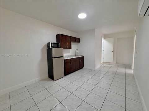 541 E 38th St, Hialeah, FL 33013