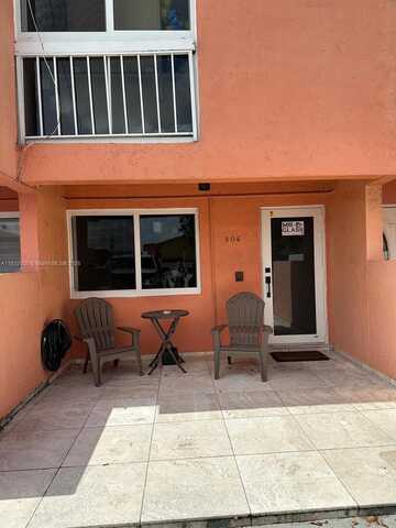 11360 SW 1st St, Sweetwater, FL 33174