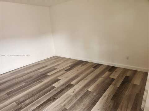 7505 SW 82nd St, Miami, FL 33143