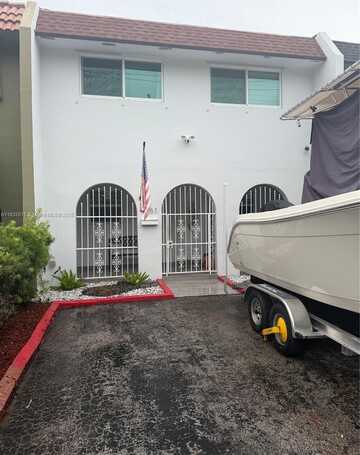 7151 W 3rd Ct, Hialeah, FL 33014
