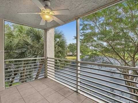 9311 Orange Grove Dr, Davie, FL 33324