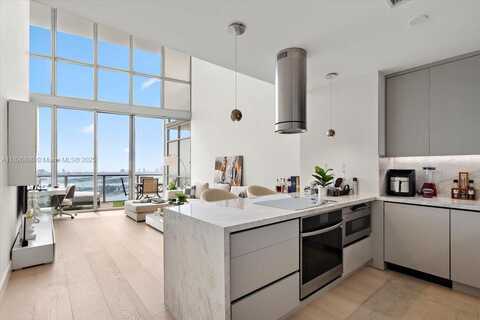 1100 Biscayne Blvd, Miami, FL 33132