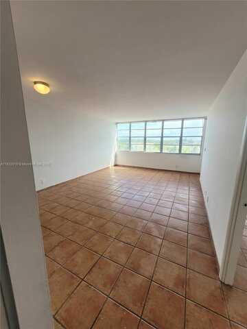 2025 NE 164th St, North Miami Beach, FL 33162