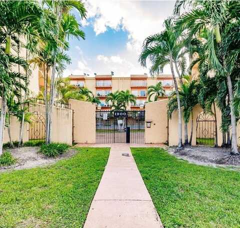 1900 W 54th St, Hialeah, FL 33012