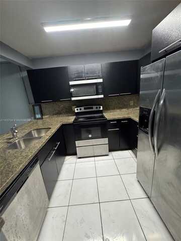 5955 NW 25th Ct, Sunrise, FL 33313