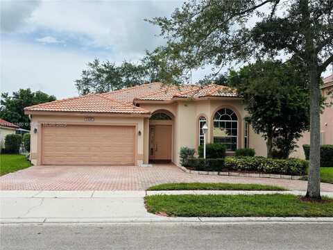 13317 NW 15th Ct, Pembroke Pines, FL 33028