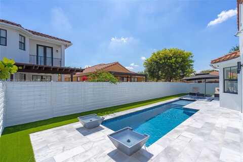 1005 NW 100 ave, Miami, FL 33172