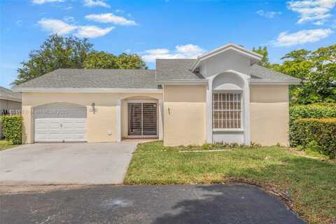 10016 NW 51st Ter, Doral, FL 33178