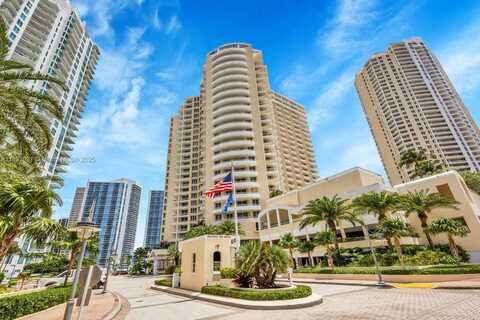 888 Brickell Key Dr, Miami, FL 33131