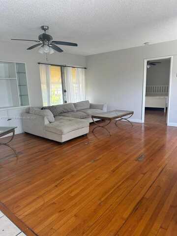 90 Isle Of Venice Dr, Fort Lauderdale, FL 33301