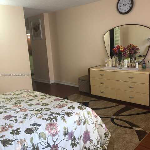 1865 S Ocean Dr, Hallandale Beach, FL 33009