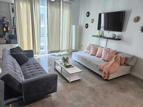 234 NE 3rd St, Miami, FL 33132