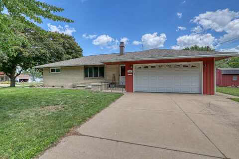 1103 Grove St, Fort Atkinson, WI 53538