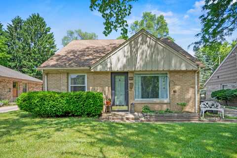 860 W La Salle Ave, Glendale, WI 53209