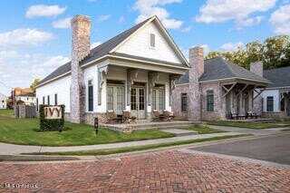 2355 Memphis Street, Hernando, MS 38632
