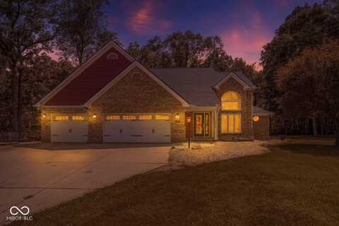 1066 N Dogwood Way, Greenfield, IN 46140