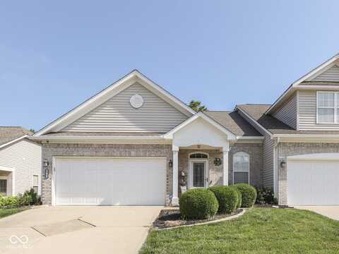 3962 Kristi Way, Greenwood, IN 46142