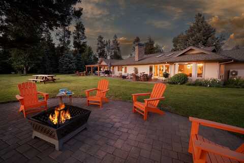 55655 Gatehouse Lane, Bend, OR 97707