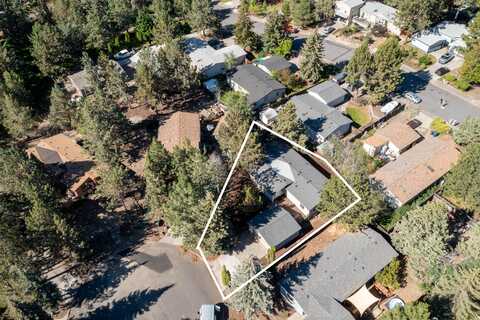 1033 SE Laurelwood Place, Bend, OR 97702