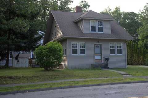 142 College St, Worcester, MA 01610