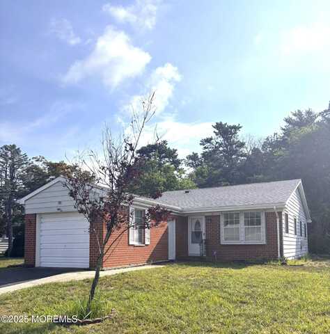 52 Independence Parkway, Whiting, NJ 08759