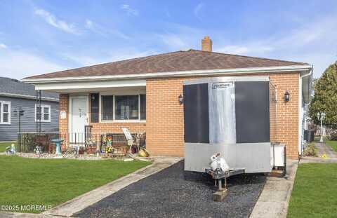 8 Tijuana Court, Toms River, NJ 08757
