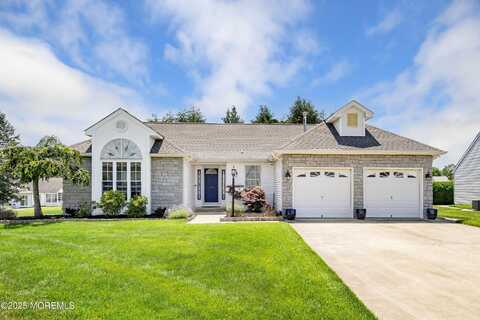 16 Sandhurst Court, Toms River, NJ 08757