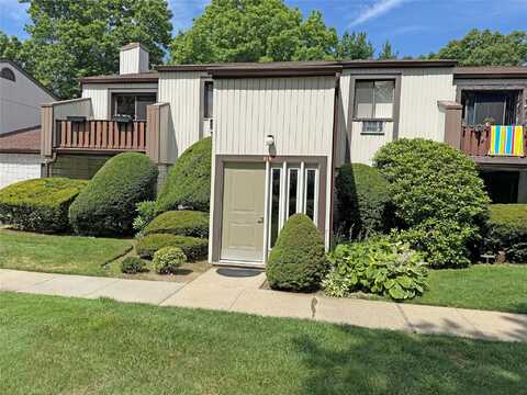 83 Richmond Boulevard, Ronkonkoma, NY 11779