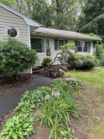225 Tyler Avenue, Miller Place, NY 11764